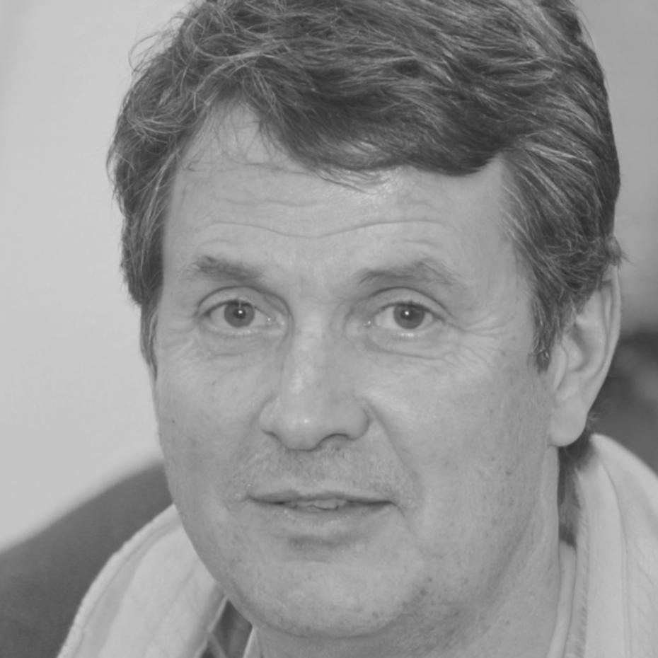 Portraitfoto von Benedikt Wollenberg, Finanzberater